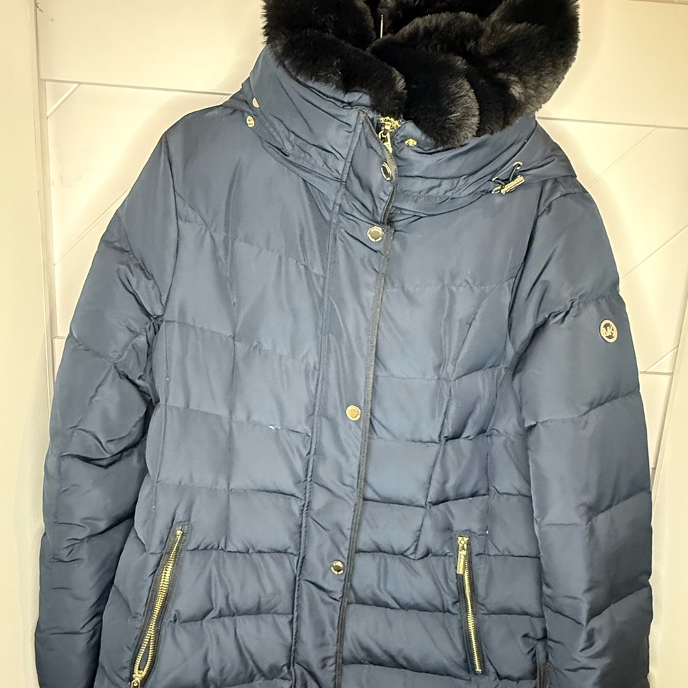 MICHAEL Michael Kors Navy Puffer Jacket with Faux Fur